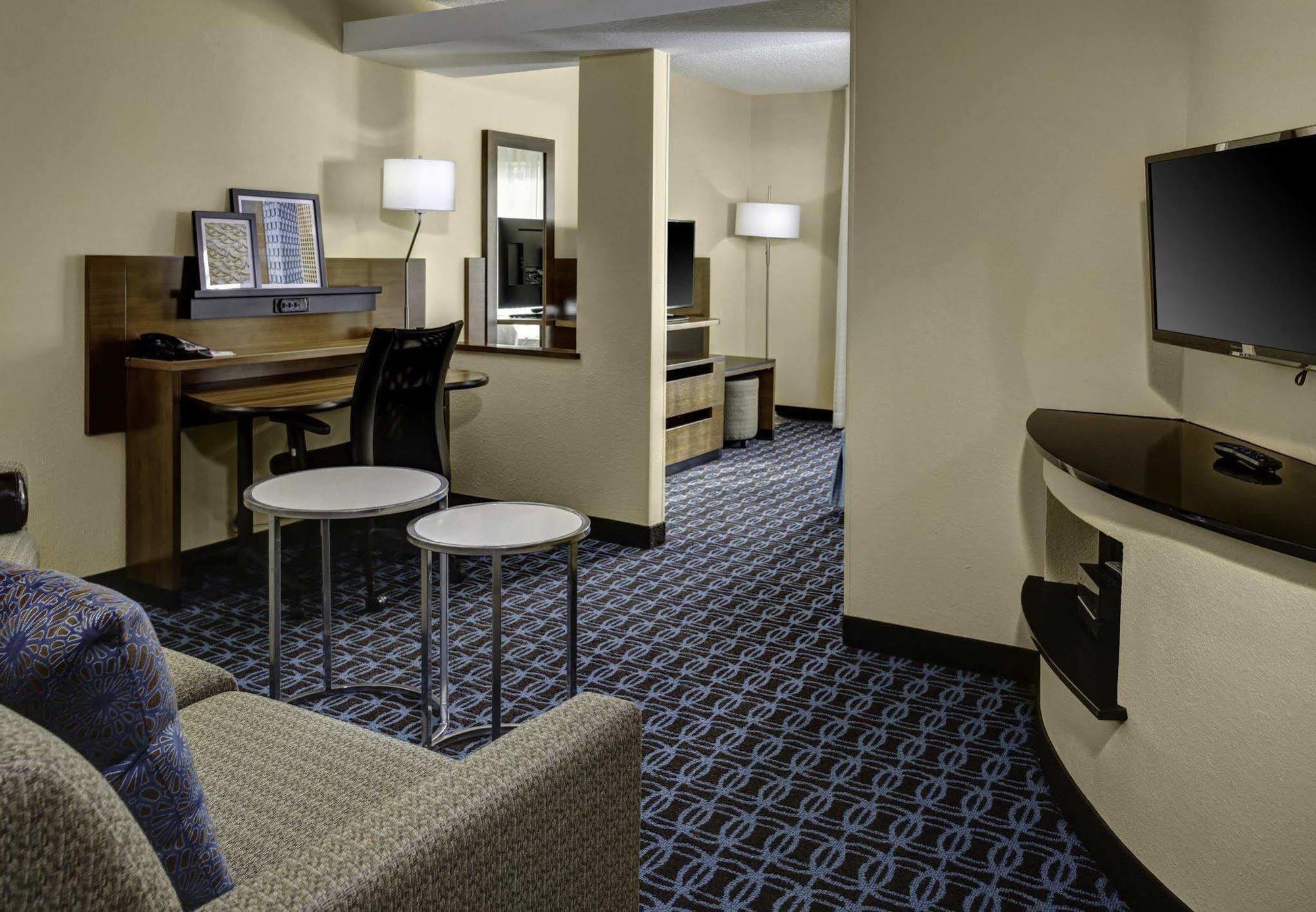 Fairfield Inn And Suites By Marriott Atlanta Suwanee Exterior photo